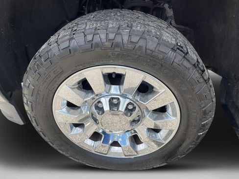 Used 2017 GMC Sierra 2500 Denali AWD/4WD image 13