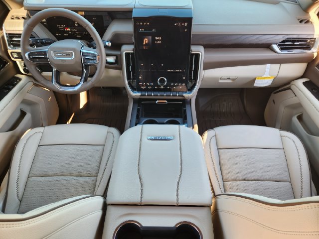 Used 2026 GMC Yukon Denali w/ Sun & Power Step Package AWD/4WD image 25