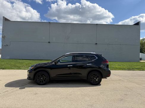 Used 2020 Nissan Rogue SV AWD/4WD image 4