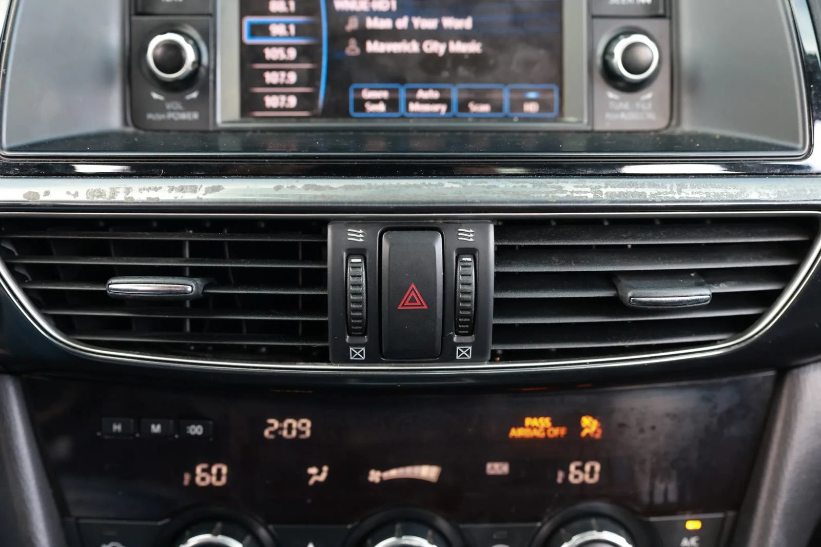 Used 2015 MAZDA MAZDA6 Touring FWD image 32