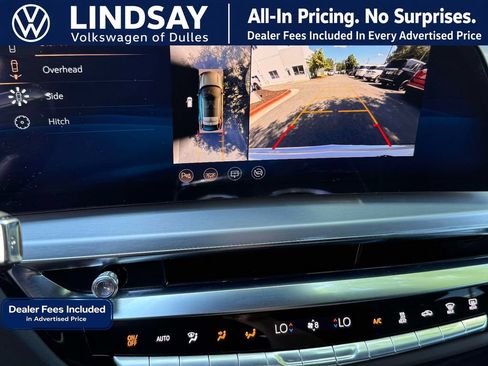 Used 2025 Cadillac Lyriq Luxury AWD/4WD image 8