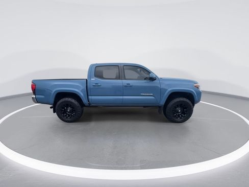 Used 2019 Toyota Tacoma SR5 AWD/4WD image 9