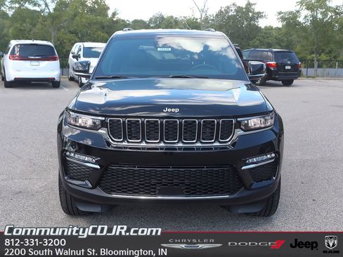 New 2025 Jeep Grand Cherokee Limited image 9