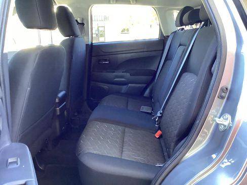 Used 2025 Mitsubishi Outlander Sport AWD image 12
