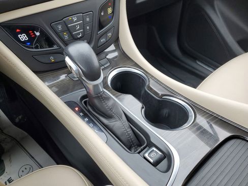 Used 2019 Buick Envision Essence image 16