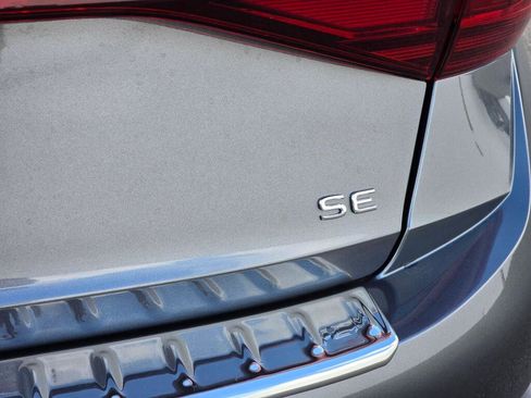 New 2026 Volkswagen Jetta SE FWD image 13