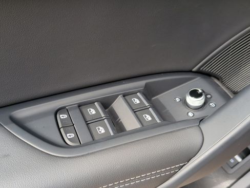 Used 2022 Audi Q5 2.0T Prestige w/ Prestige Package image 15