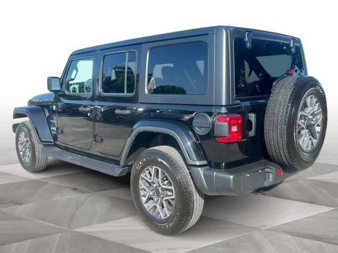 Used 2024 Jeep Wrangler Unlimited Sahara AWD/4WD image 6