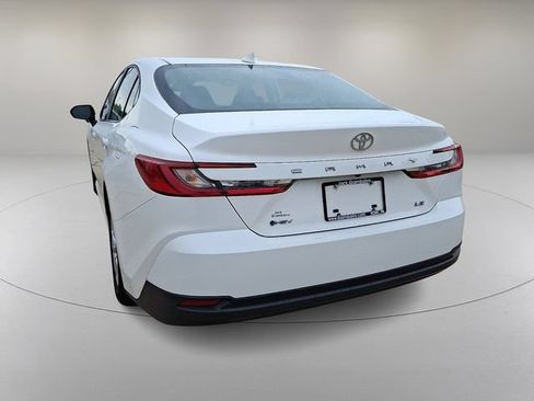 Used 2025 Toyota Camry LE FWD image 8