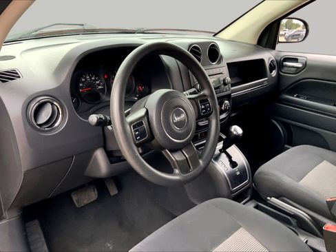 Used 2012 Jeep Compass Sport FWD image 16