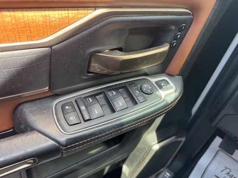 Used 2022 RAM 2500 Limited AWD/4WD image 9
