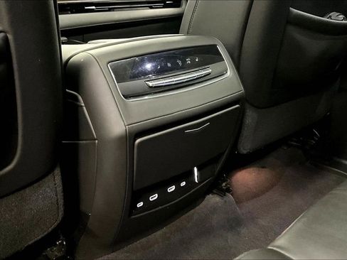 Used 2023 Cadillac Escalade ESV Premium Luxury Platinum w/ LPO, Floor Liner Package AWD/4WD image 10