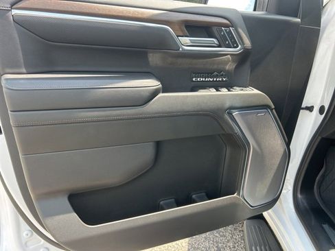 Used 2024 Chevrolet Silverado 1500 High Country w/ High Country Premium Package image 10