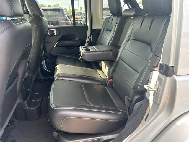 Used 2023 Jeep Wrangler Unlimited Sahara w/ Cold Weather Group AWD/4WD image 16