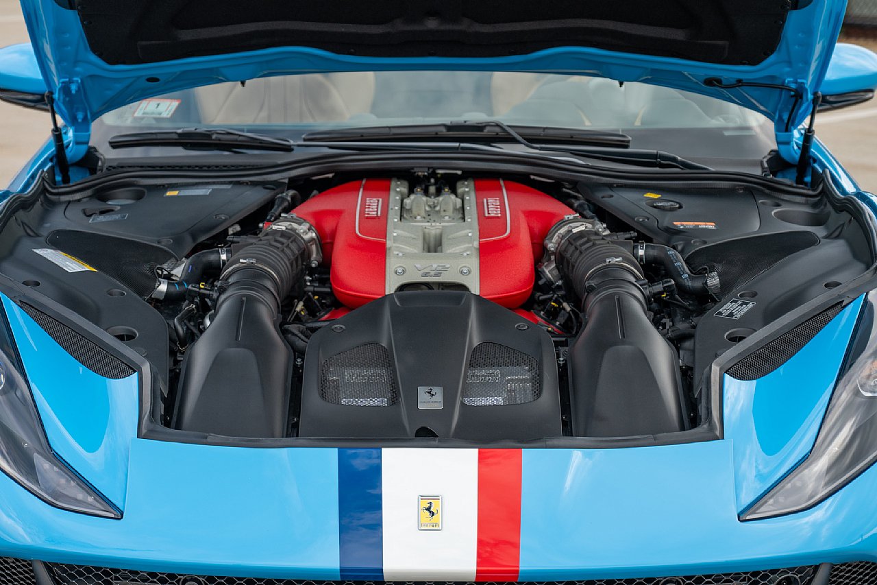 Used 2022 Ferrari 812 GTS RWD image 27