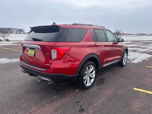 Used 2022 Ford Explorer Platinum w/ Equipment Group 601A image 3
