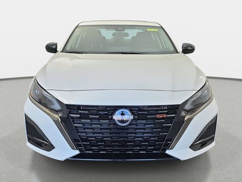 New 2025 Nissan Altima 2.5 SR w/ SR Premium Package image 2