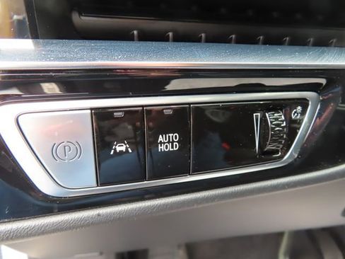 Used 2024 Cadillac Lyriq Tech AWD/4WD image 39