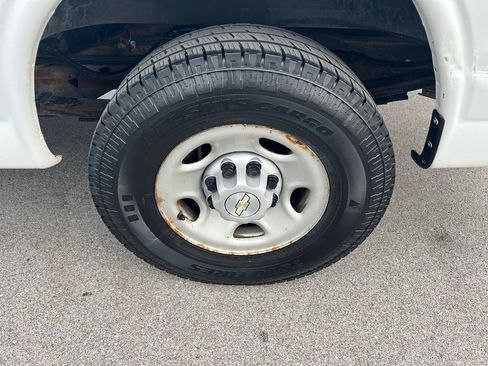 Used 2022 Chevrolet Express 2500 w/ Driver Convenience Package RWD image 13