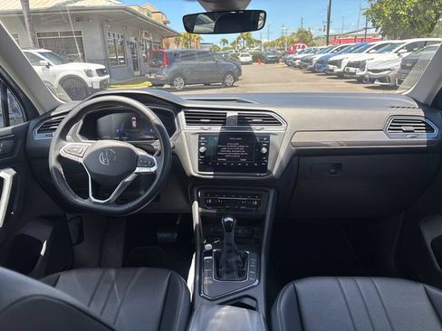 Used 2023 Volkswagen Tiguan SE FWD image 15