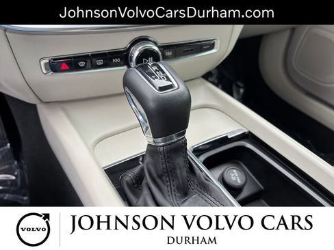 Used 2020 Volvo V60 T5 Momentum w/ Protection Package Premier image 19