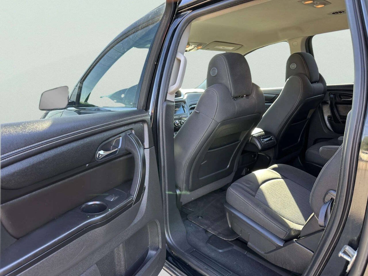 Used 2017 Chevrolet Traverse LT AWD/4WD image 12