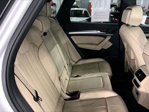 Used 2025 Audi Q5 2.0T Premium w/ Convenience Plus Package image 30
