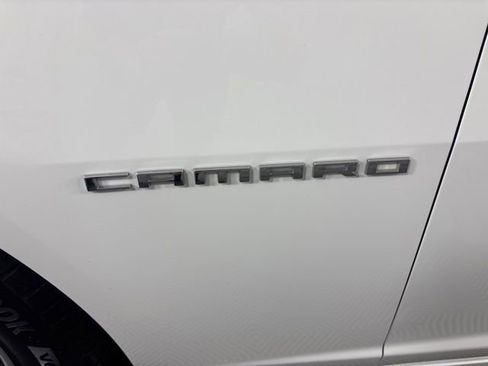 Used 2015 Chevrolet Camaro LT RWD image 31