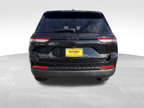 New 2025 Jeep Grand Cherokee Limited image 6