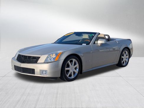 Used 2007 Cadillac XLR Base image 10
