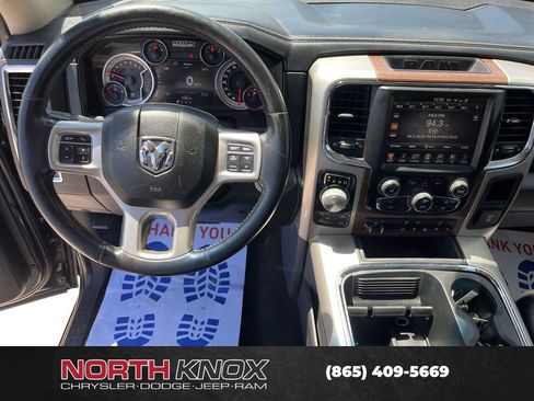 Used 2017 RAM 1500 Laramie AWD/4WD image 8