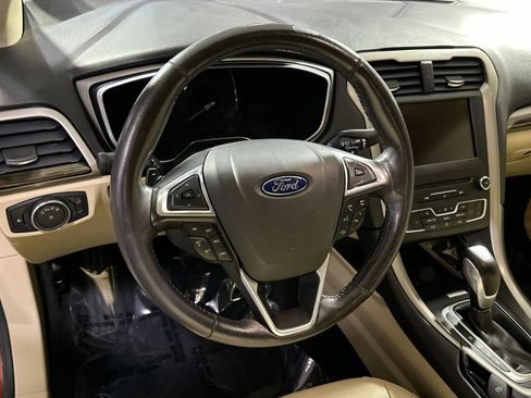 Used 2016 Ford Fusion SE w/ Equipment Group 202A image 19