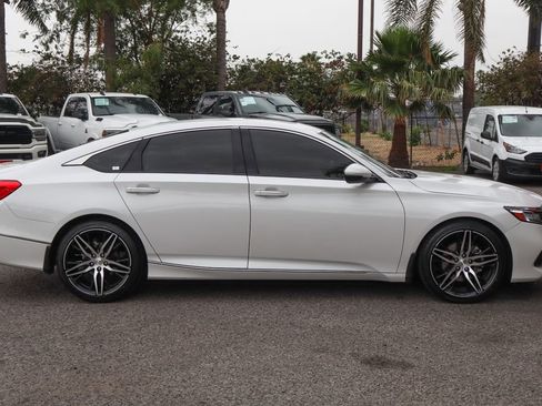 Used 2021 Honda Accord Touring image 10