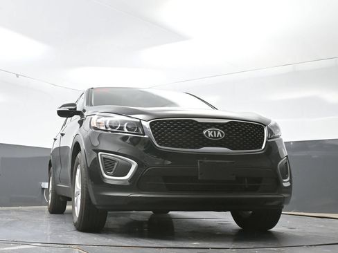 Used 2017 Kia Sorento L FWD image 25