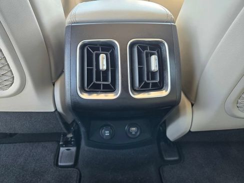 Used 2023 Kia Sorento EX FWD image 13