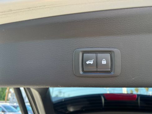 Used 2024 Mitsubishi Outlander SE FWD image 23