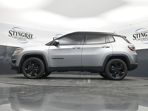 Used 2021 Jeep Compass Latitude FWD image 38