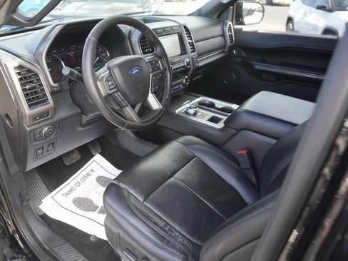Used 2019 Ford Expedition XLT w/ Equipment Group 202A image 8