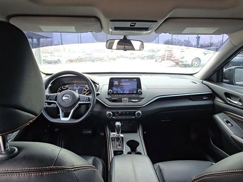 Used 2019 Nissan Altima 2.5 SR w/ SR Premium Package image 22