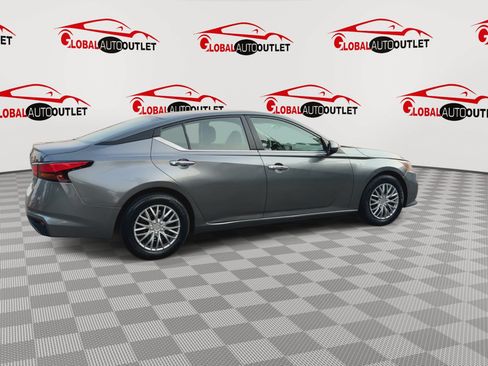 Used 2022 Nissan Altima 2.5 S FWD image 8