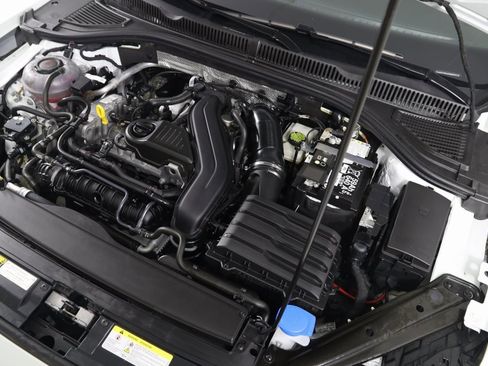 Used 2025 Volkswagen Jetta SEL image 19