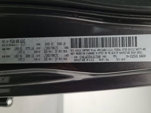 Used 2017 Jeep Wrangler Unlimited Sahara image 33