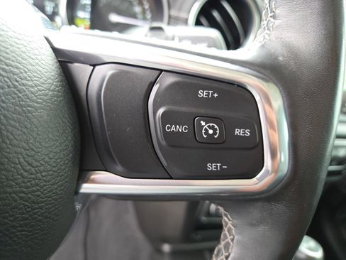 Used 2022 Jeep Wrangler Unlimited Sahara w/ Cold Weather Group image 13