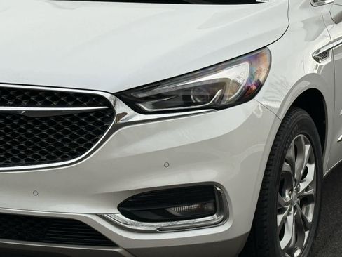 Used 2019 Buick Enclave Avenir w/ Avenir Technology Package image 10
