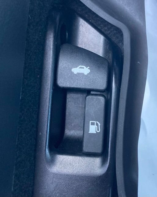 Certified 2023 Toyota Corolla SE w/ Carpet Mat Package (TMS) FWD image 28