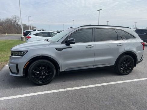 Used 2022 Kia Sorento SX image 1