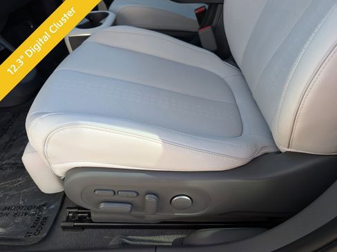 Used 2024 Hyundai Ioniq 5 Limited image 15