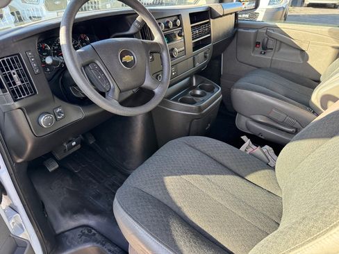 Used 2024 Chevrolet Express 2500 w/ Driver Convenience Package image 19