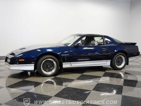 Used 1987 Pontiac Firebird Trans Am RWD image 7