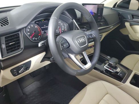Used 2023 Audi Q5 2.0T Premium w/ Convenience Package AWD/4WD image 24